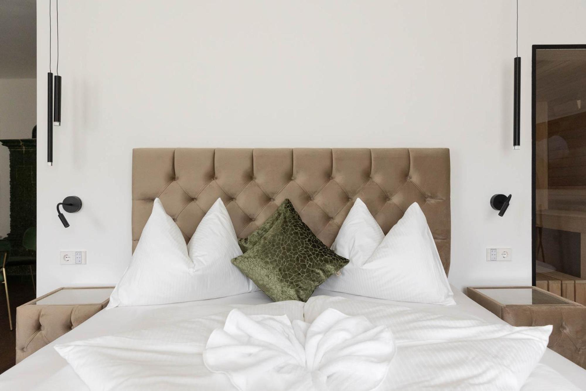 Ansitz Battisti Suites (Adults Only) Кальдаро Номер фото